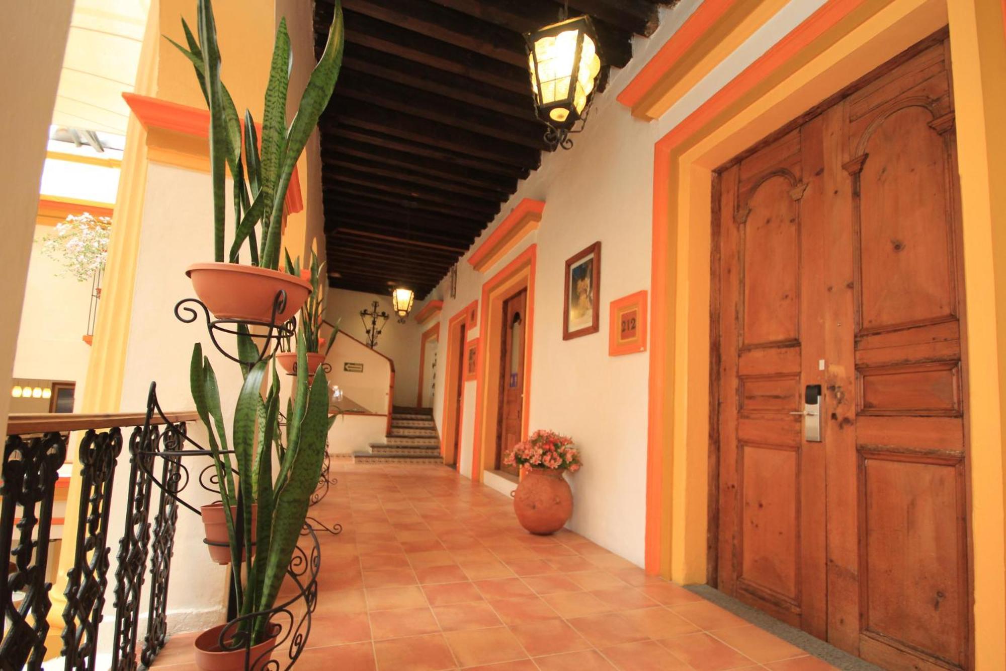 Hotel Ciudad Real Centro Historico San Cristóbal de Las Casas エクステリア 写真